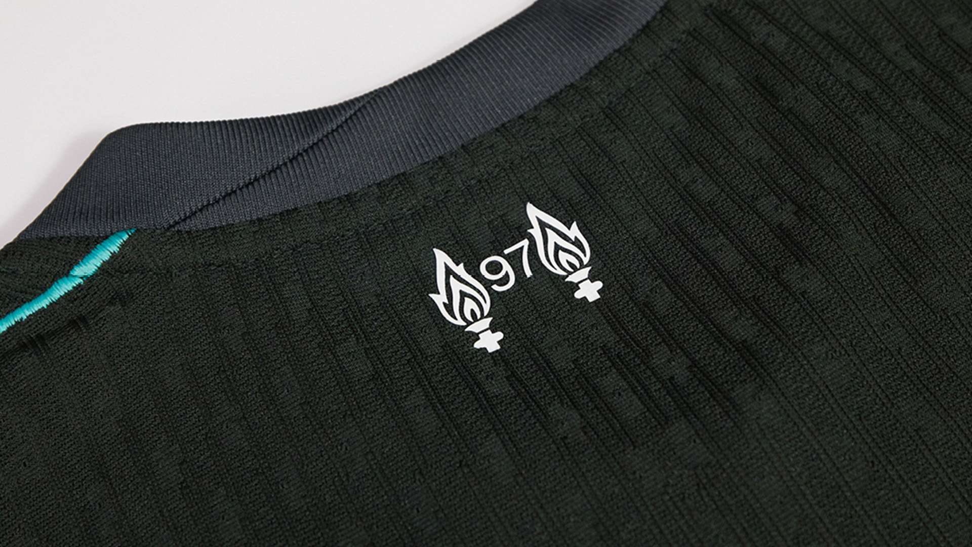 堅定地高呼 堅定地高呼