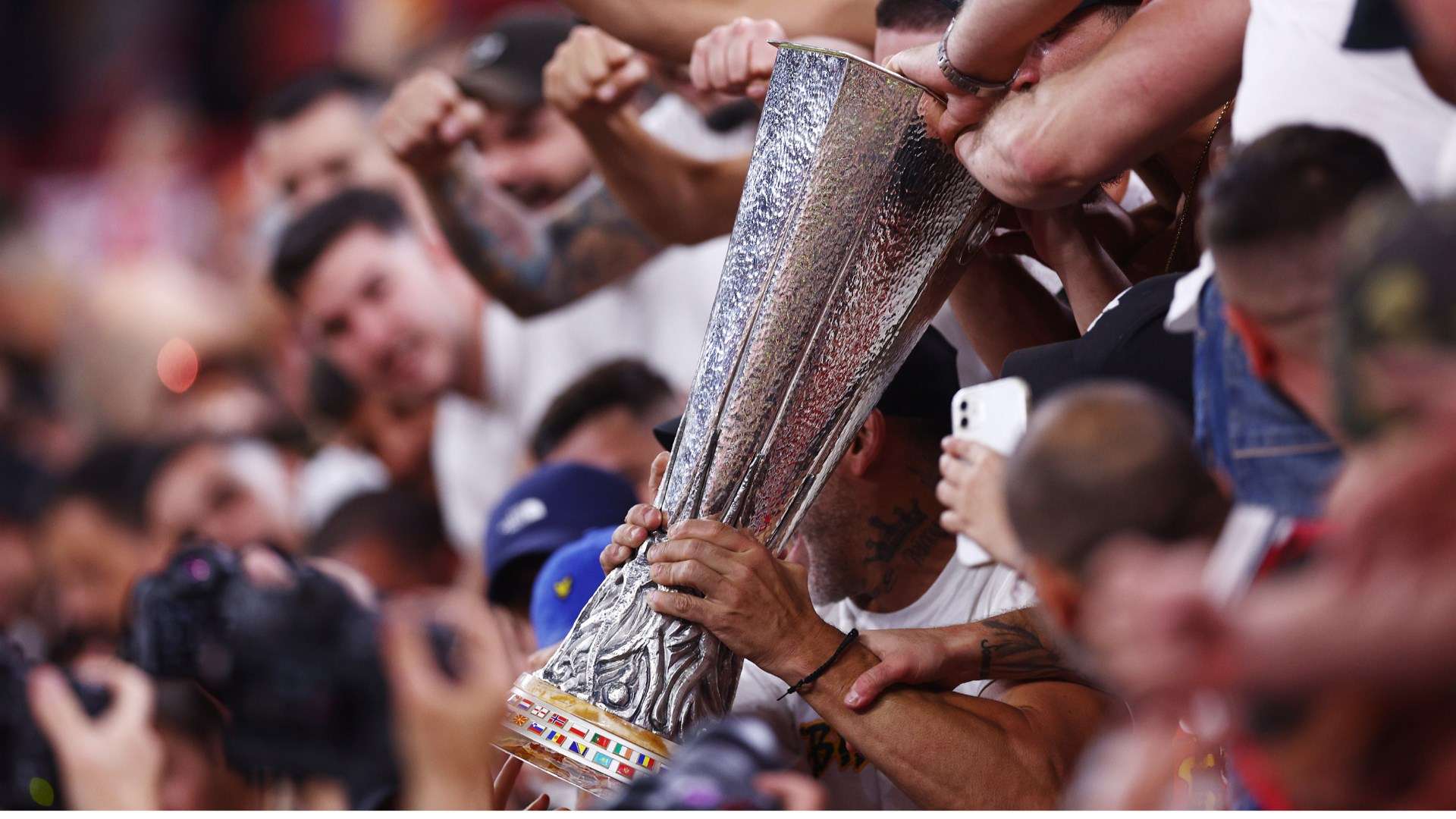 助球队稳固 助球队稳固