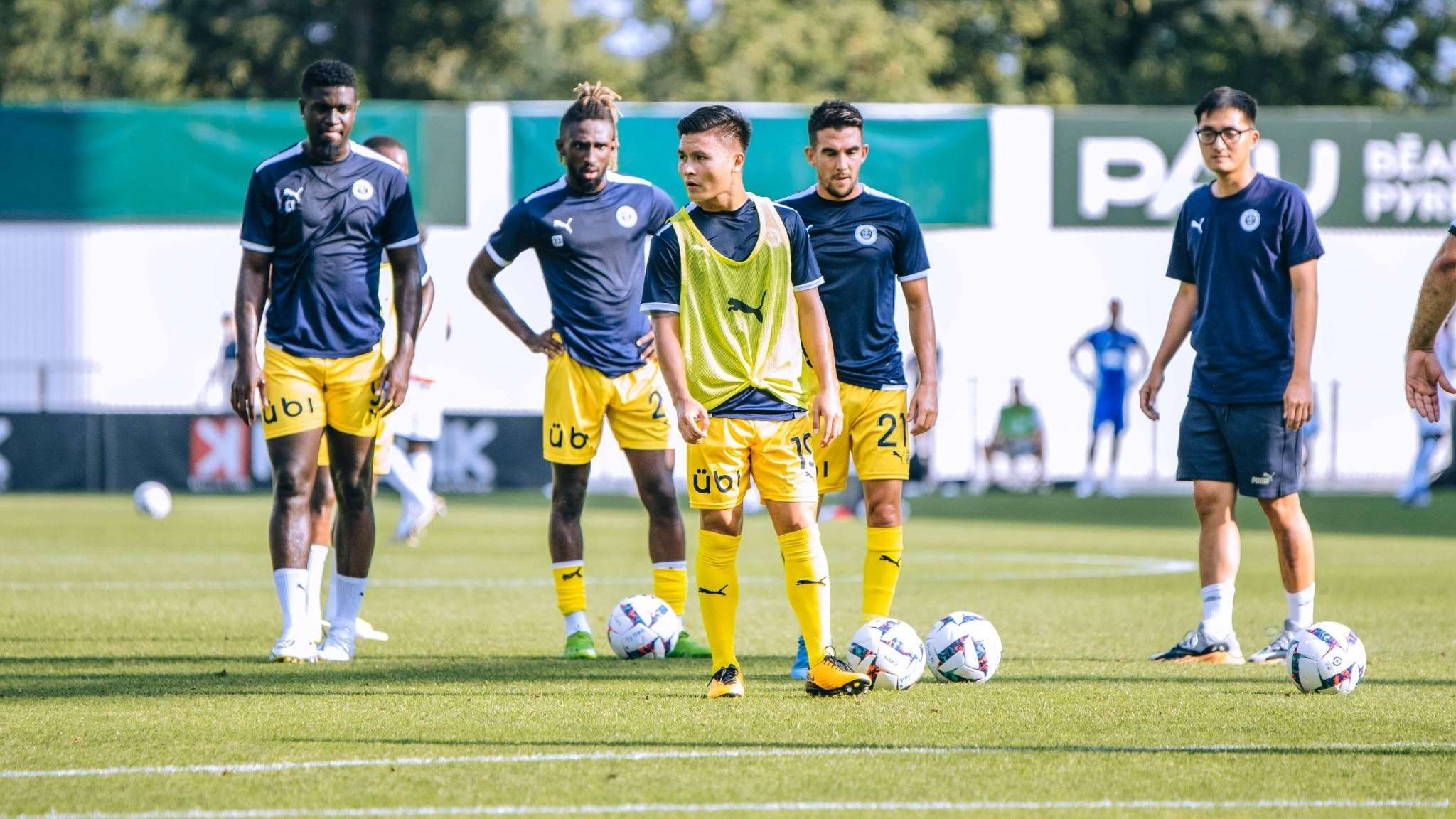 试图通过压 试图通过压